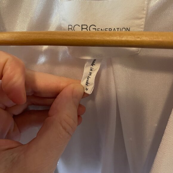 BCBGeneration Tuxedo Blazer Jacket SZ M GUC in 'Optic White' - Picture 5 of 11